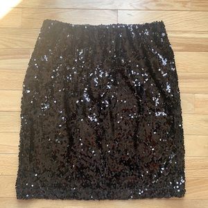 WD NY NWT SUPER CUTE BLACK LINED SEQUIN MINI SKIRT WITH ELASTIC WAIST
